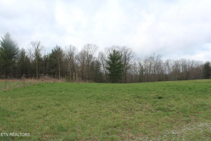 999 Meister Hills Rd, Deer Lodge, TN 37726 - #2