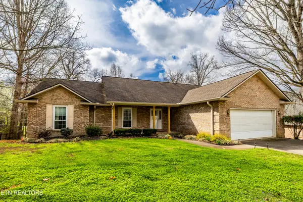 451 Timbercreek Drive, Maryville, TN 37803
