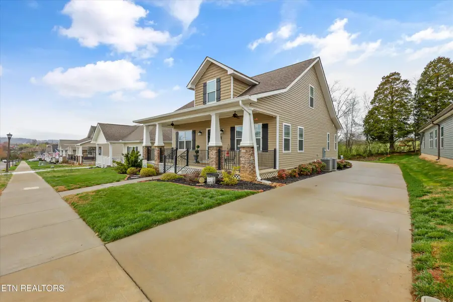 928 Stratford Ave, Sweetwater, TN 37874 - #2