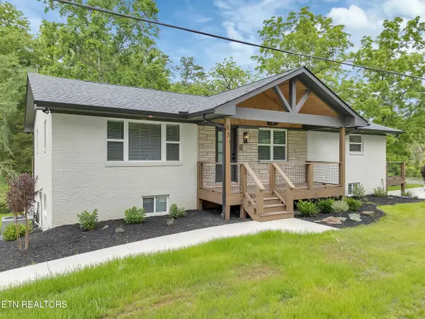 331 Clover Hill Rd, Maryville, TN 37801