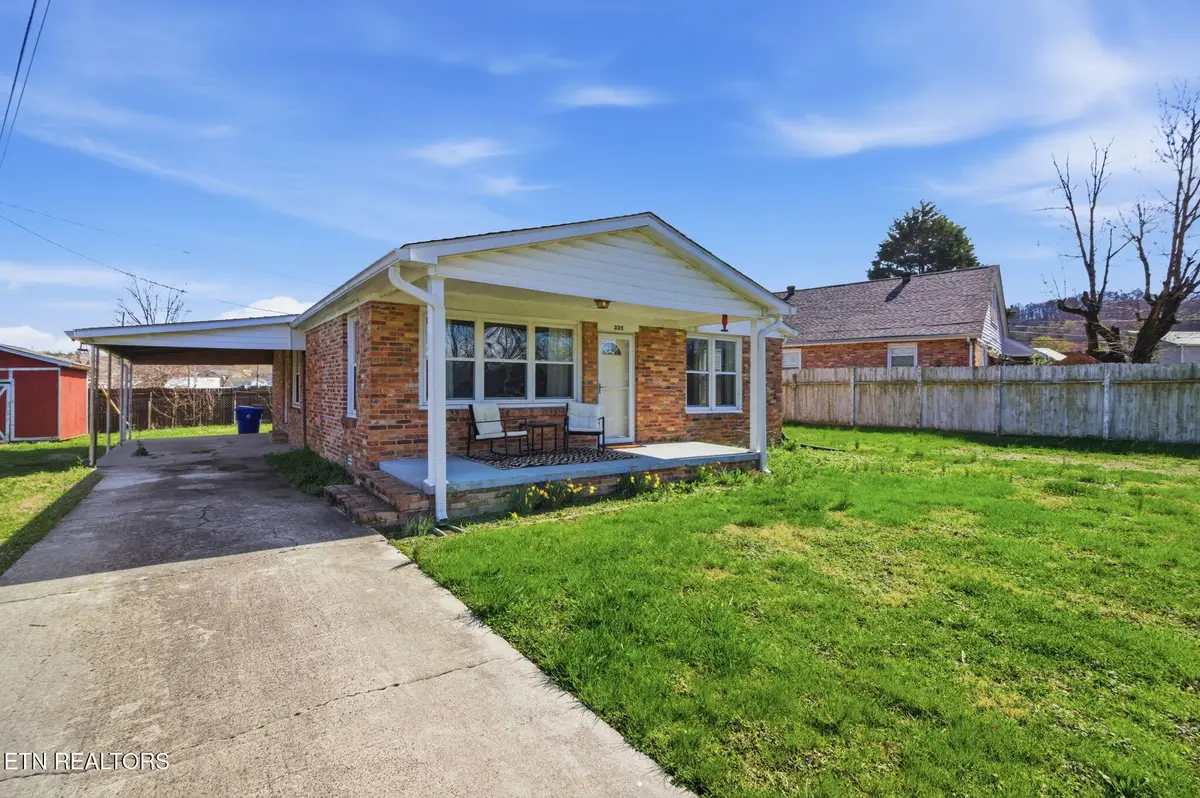 335 S Fowler St, Clinton, TN 37716 - #1