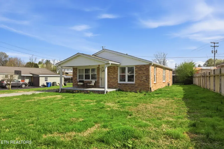 335 S Fowler St, Clinton, TN 37716 - #2