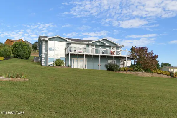 926 Hilltop Lane, Kodak, TN 37764
