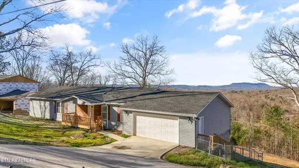 1518 Stony Point Rd, Knoxville, TN 37914