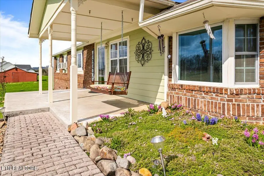 9137 E Emory Rd, Corryton, TN 37721 - #3