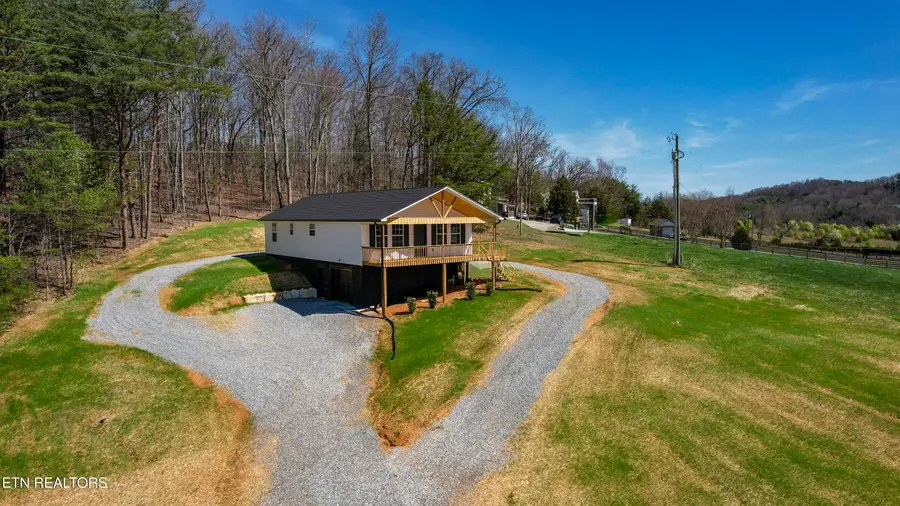 357 Jd Farm Rd, Tellico Plains, TN 37385 - #2