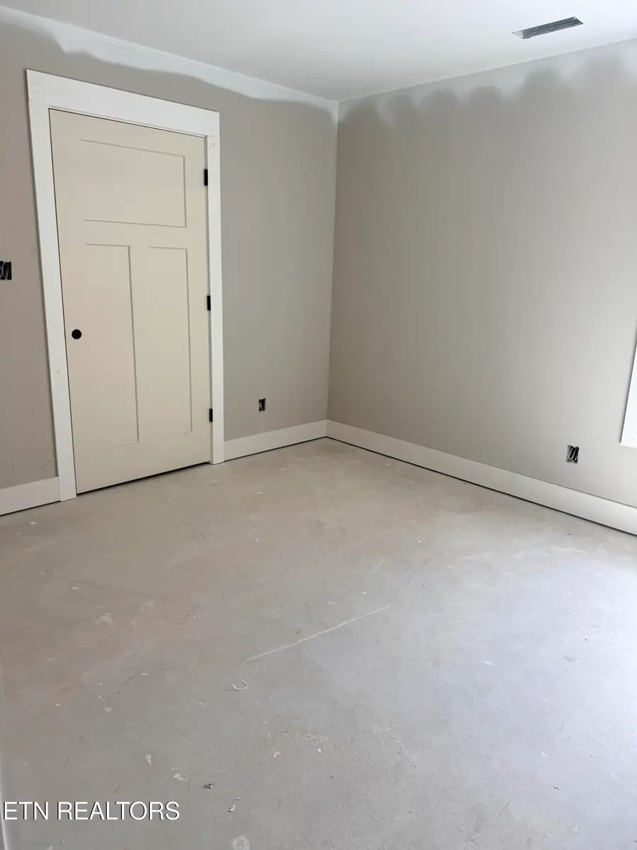 360 N Wright Rd, Alcoa, TN 37701 - #3