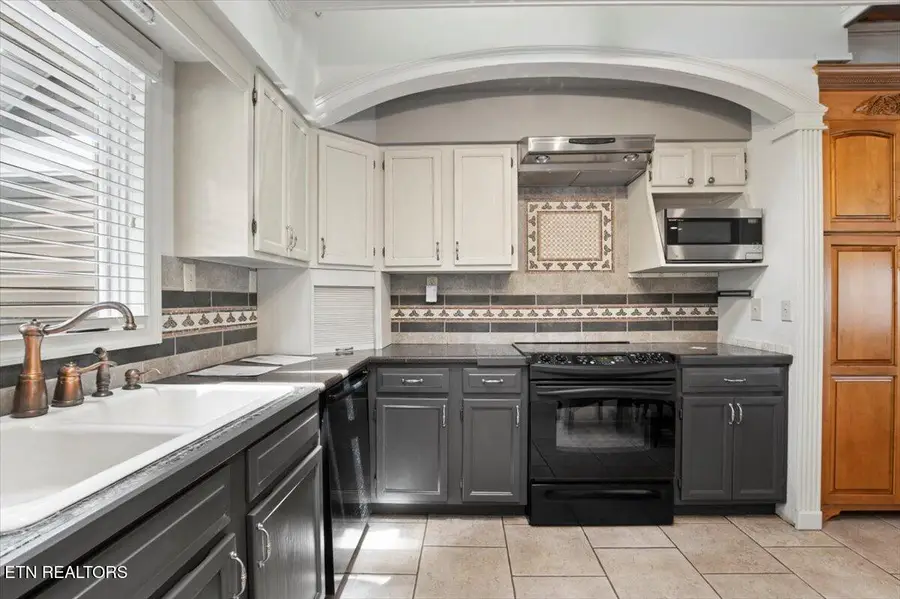 700 Shanghai Landing Lane #11, Lafollette, TN 37766 - #2