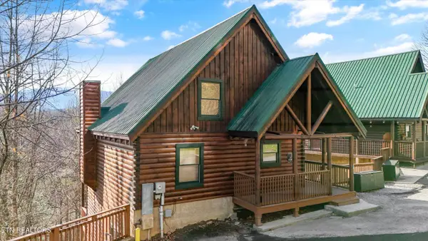 4449 Forest Vista Way, Pigeon Forge, TN 37863