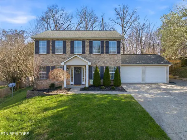 8212 Foxworth Tr, Powell, TN 37849