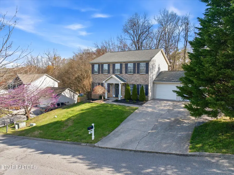 8212 Foxworth Tr, Powell, TN 37849 - #2