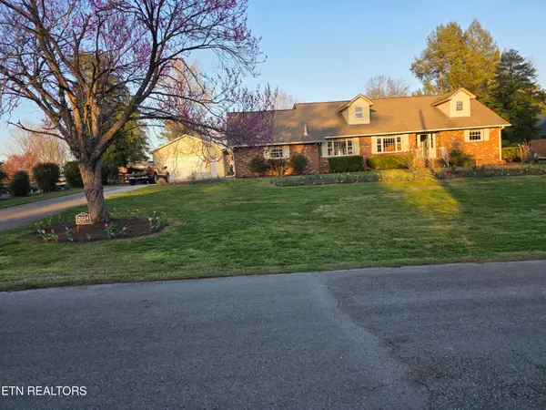 2024 W Velmetta Circle, Knoxville, TN 37920