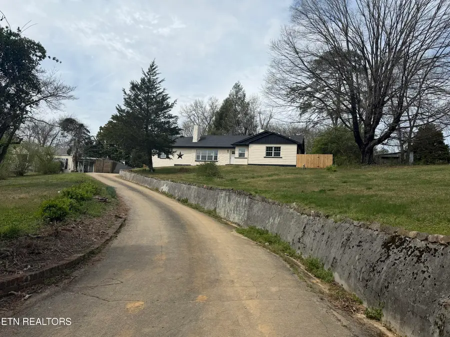 4207 Holston Hills Rd, Knoxville, TN 37914 - #2