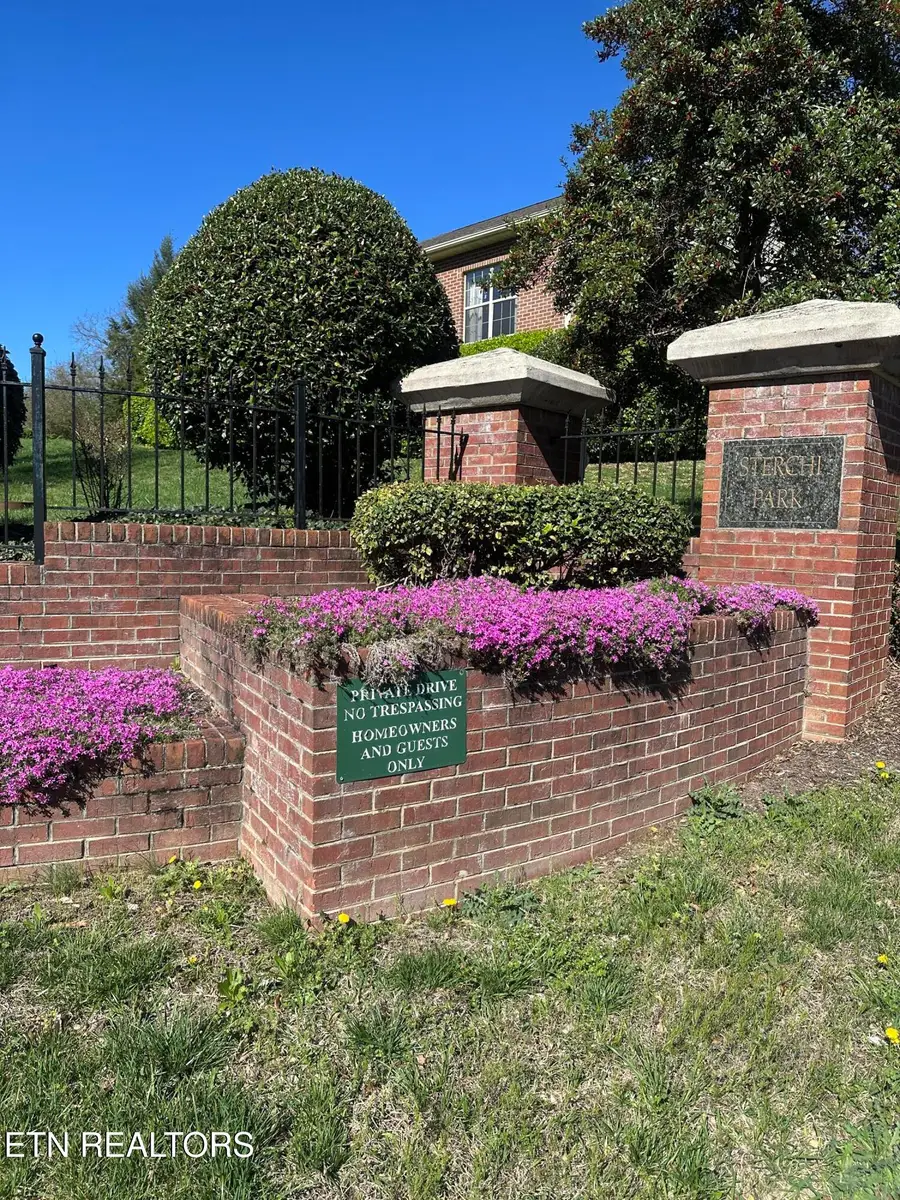 722 Sterchi Park Way, Knoxville, TN 37912 - #2