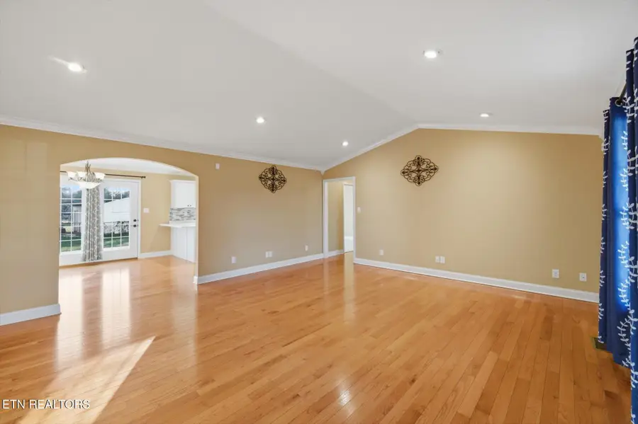 108 Oakwood Drive, Maynardville, TN 37807 - #3