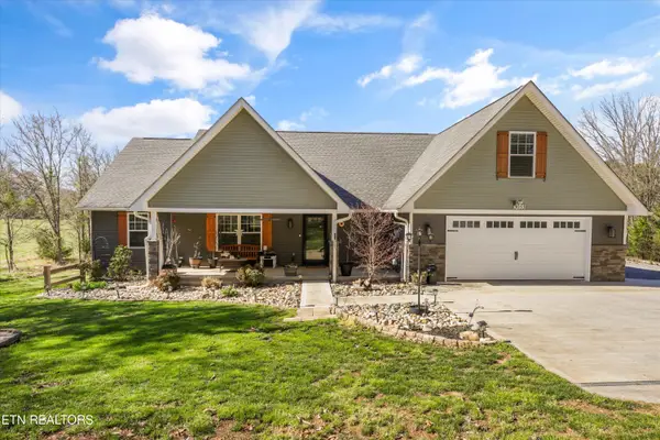 3033 Lazy River Lane, Sevierville, TN 37876