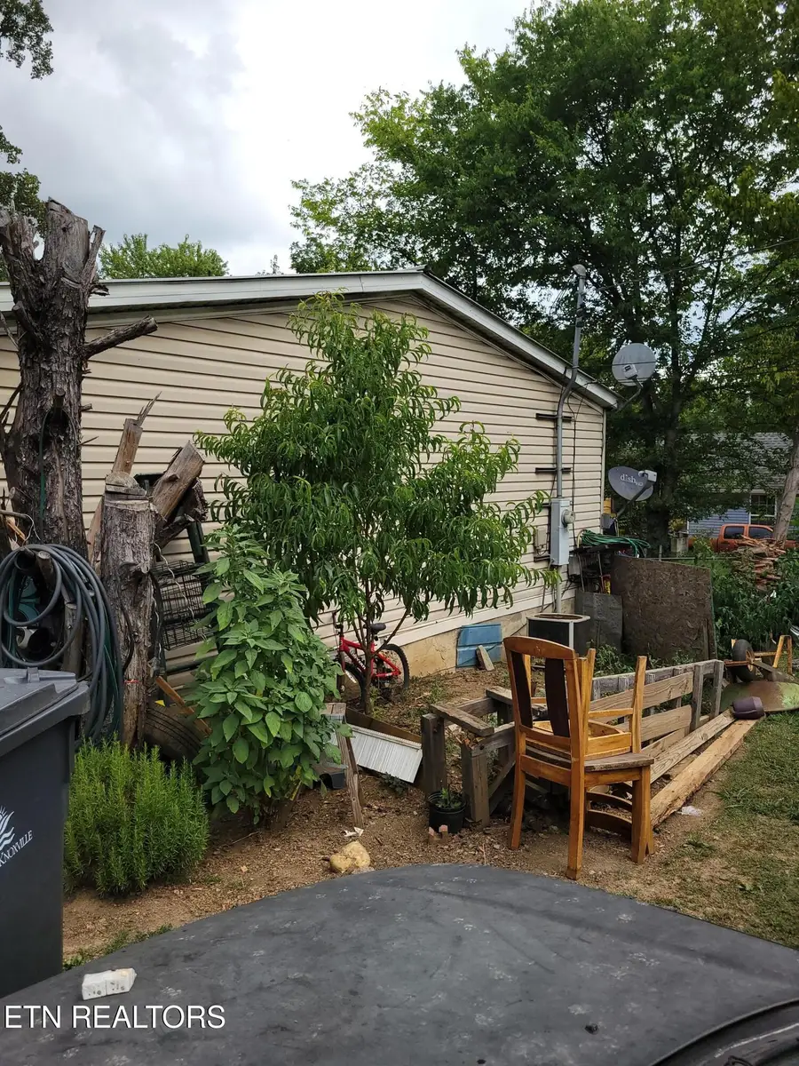 1718 Connecticut Ave, Knoxville, TN 37921 - #2