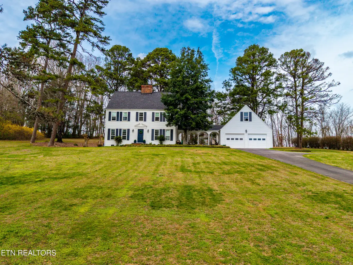 2747 Mountain View Rd, Lenoir City, TN 37771 - #1