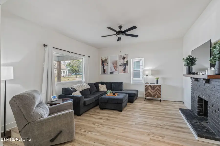 506 E Oak Hill Ave, Knoxville, TN 37917 - #2