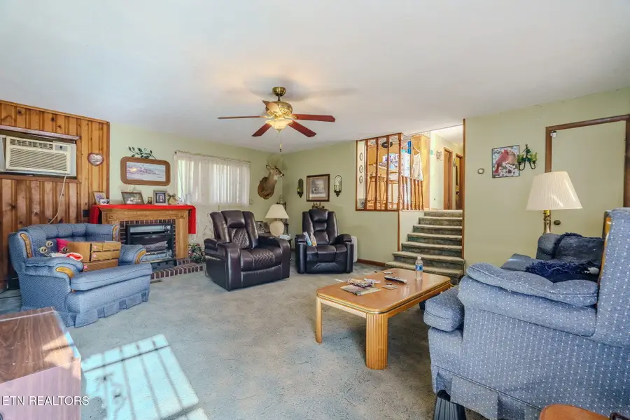 550 Lower Rd, Rockwood, TN 37854 - #3