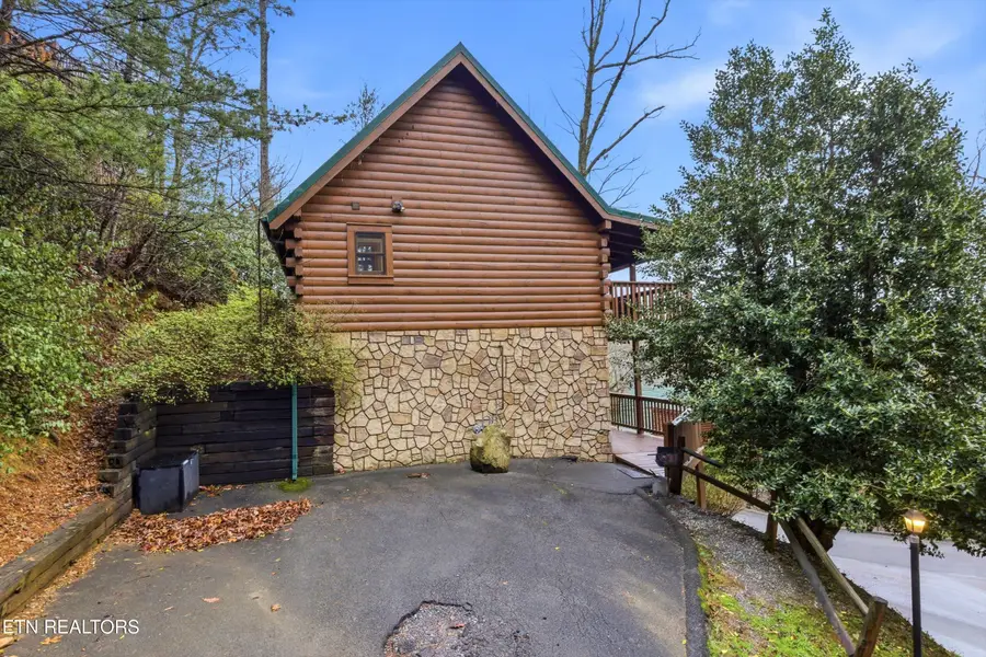 640 Cub Path Way, Gatlinburg, TN 37738 - #3