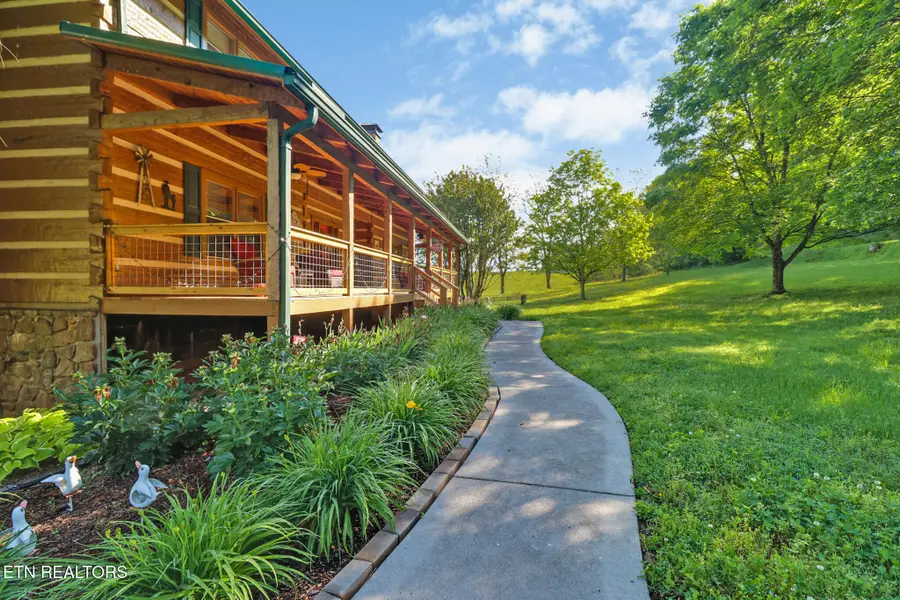 871 Poplar Creek Rd, Oliver Springs, TN 37840 - #3