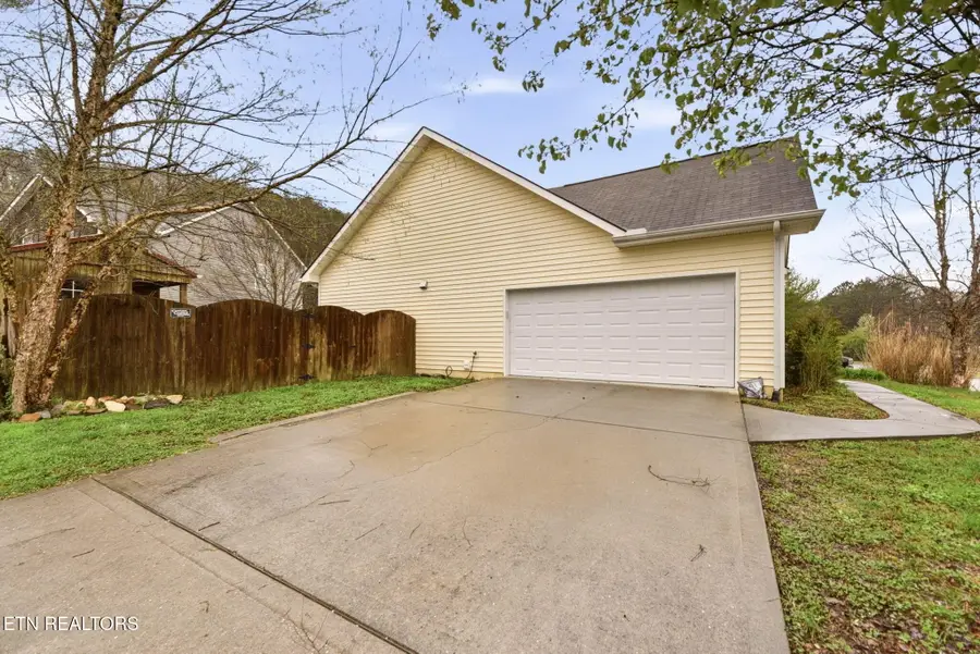 3200 Mistletoe Drive, Knoxville, TN 37924 - #3