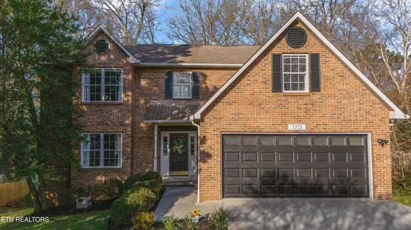 1713 Scenic Valley Lane, Knoxville, TN 37922