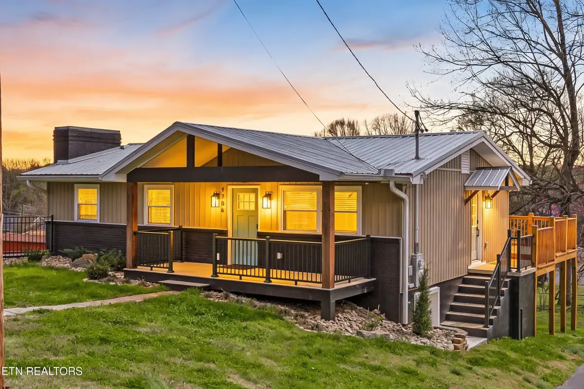 1704 S Forest Drive, Knoxville, TN 37920 - #1