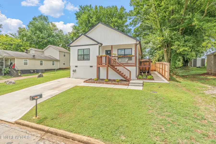 232 W Stephenson St, Alcoa, TN 37701 - #2