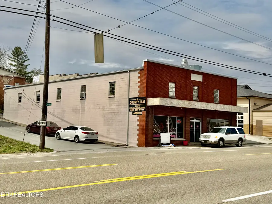 1751 N Broad St, Tazewell, TN 37879 - #2