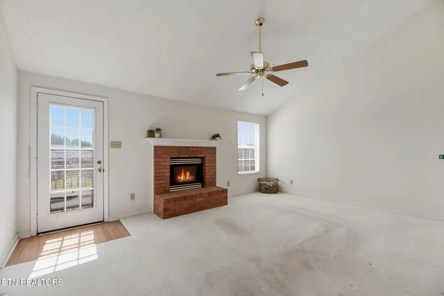 8024 Hansboro Way, Powell, TN 37849 - #3