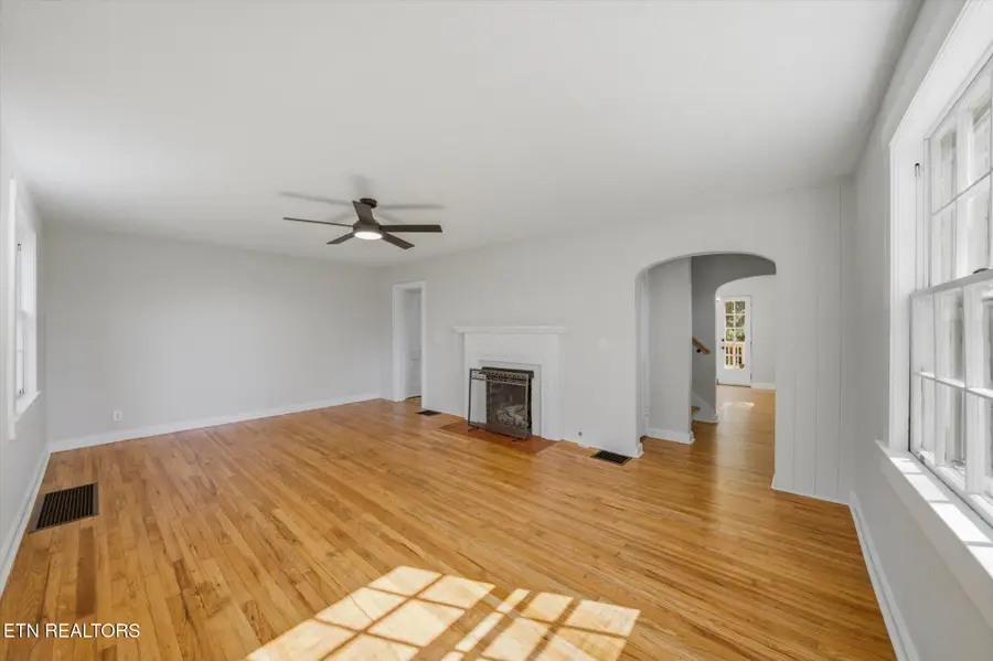 5707 NW Woodburn Drive, Knoxville, TN 37919 - #2