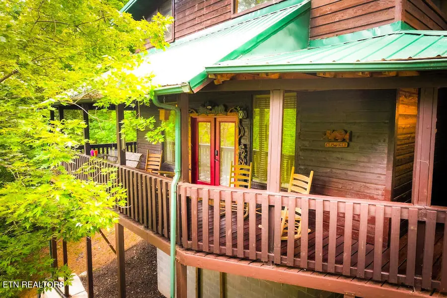 2202 Applewood Rd, Sevierville, TN 37862 - #2