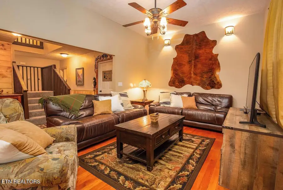 2202 Applewood Rd, Sevierville, TN 37862 - #3