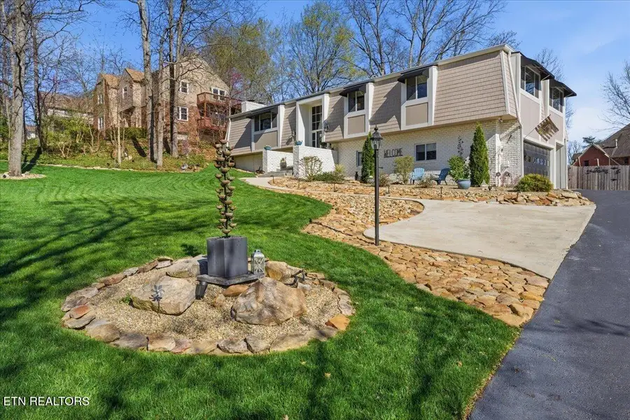 11028 Farragut Hills Blvd, Knoxville, TN 37934 - #2