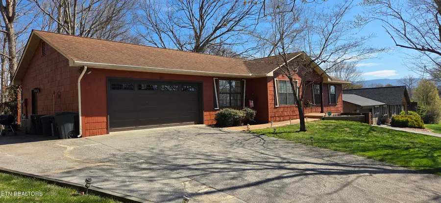 3132 Fairoaks Drive, Maryville, TN 37803 - #3