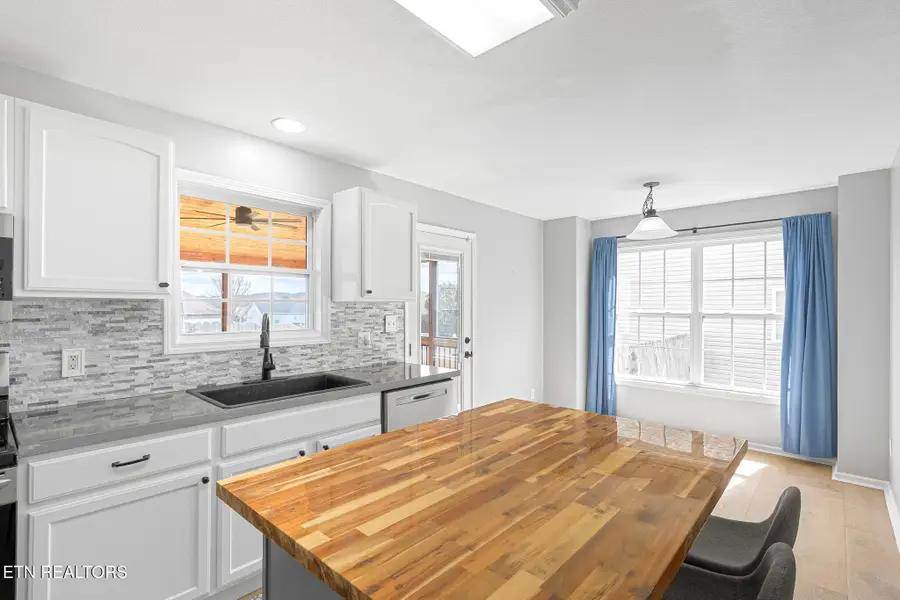 5526 Golden Gate Rd, Knoxville, TN 37918 - #2