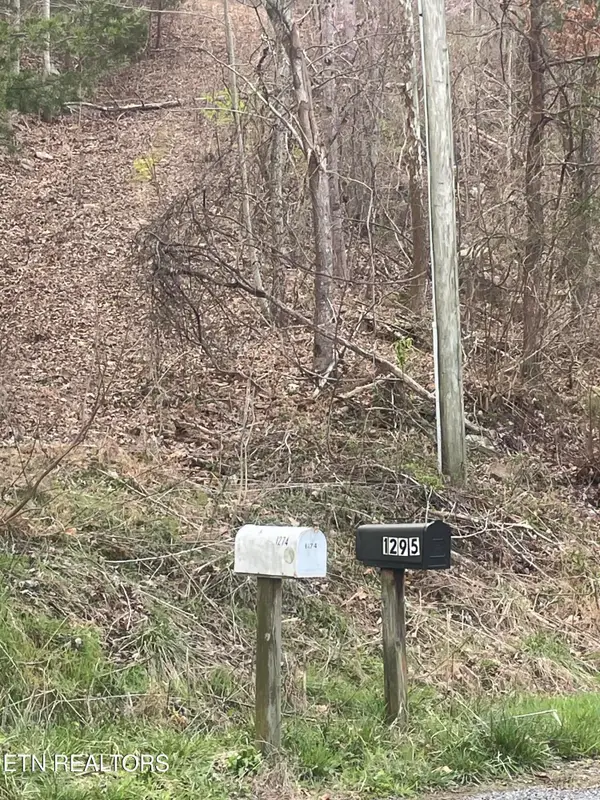 1295 Sussex Rd, Dayton, TN 37321