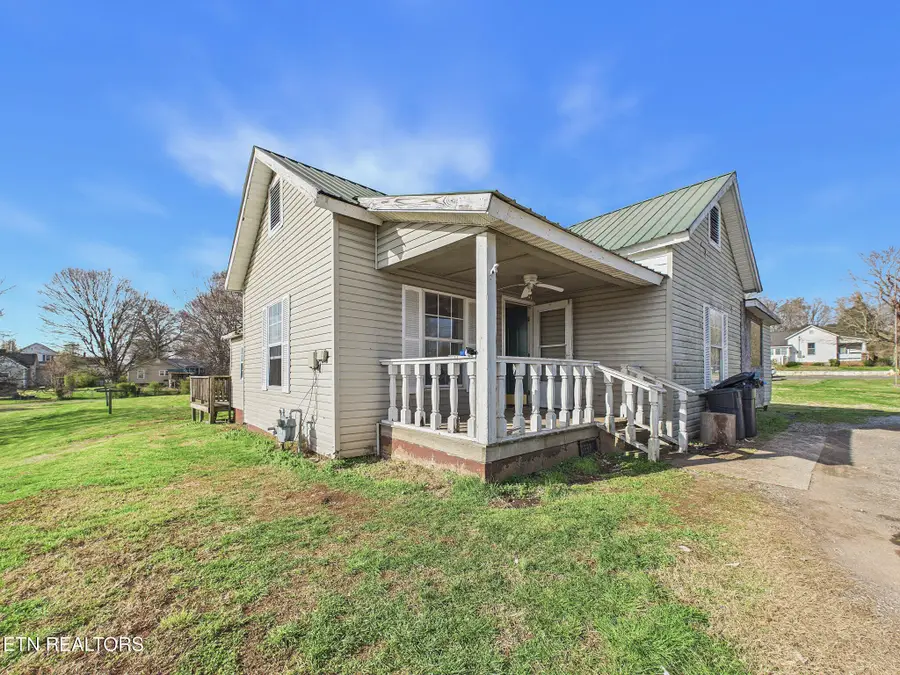 605 Bennett St, Sweetwater, TN 37874 - #2