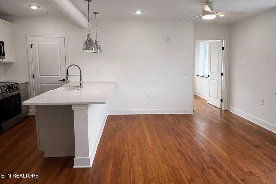 2724 E Magnolia Ave #302, Knoxville, TN 37914 - #3