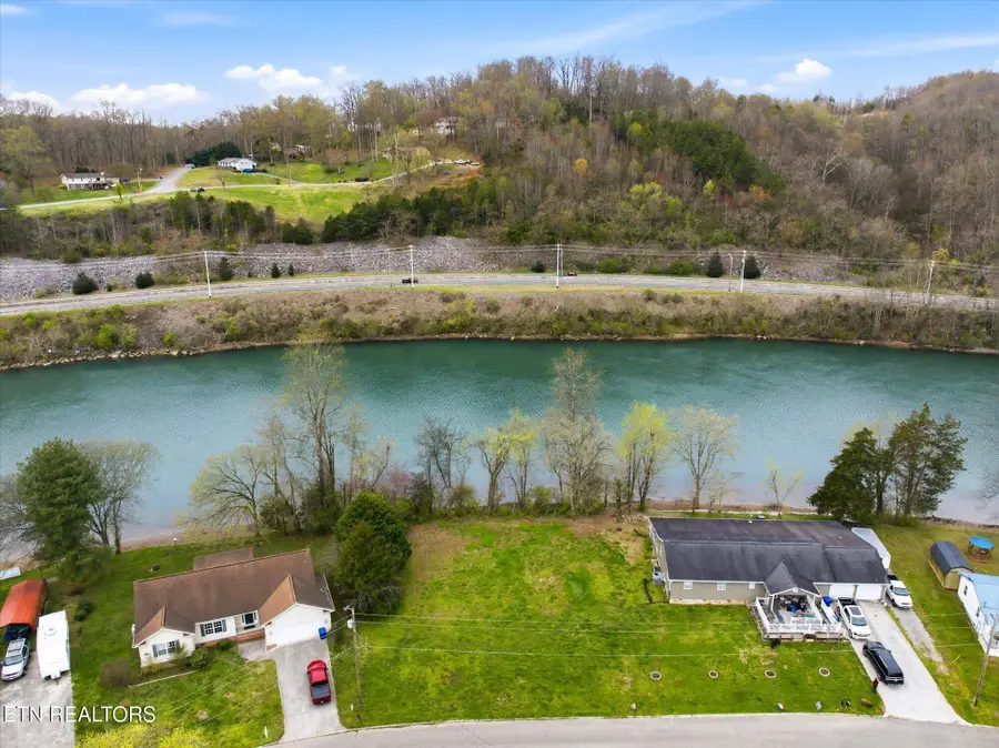 Melton Hill Circle, Clinton, TN 37716 - #2