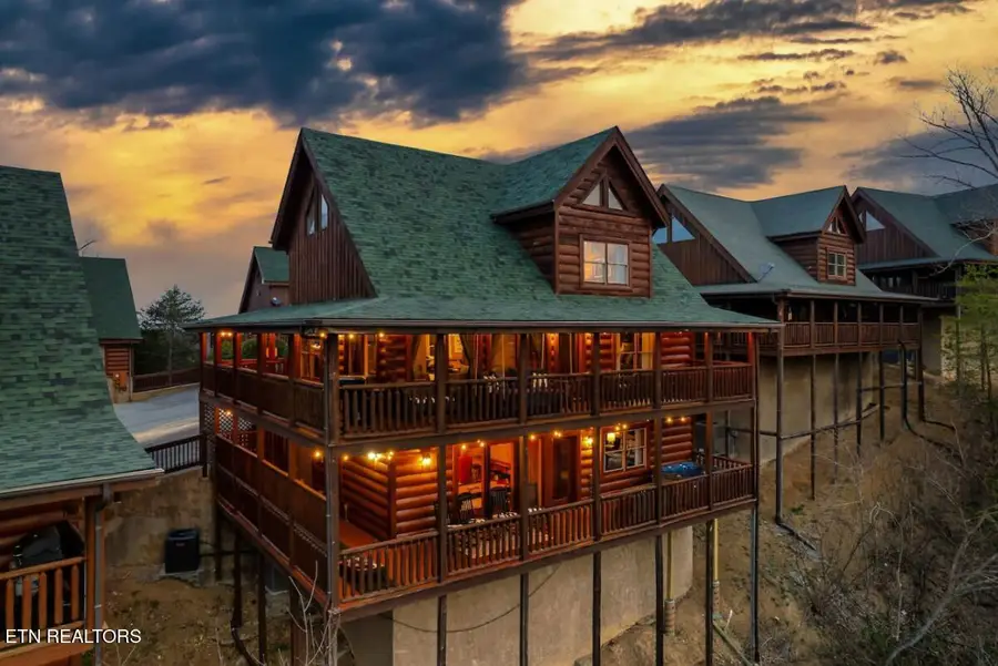 2010 Cougar Crossing Way, Sevierville, TN 37876 - #2