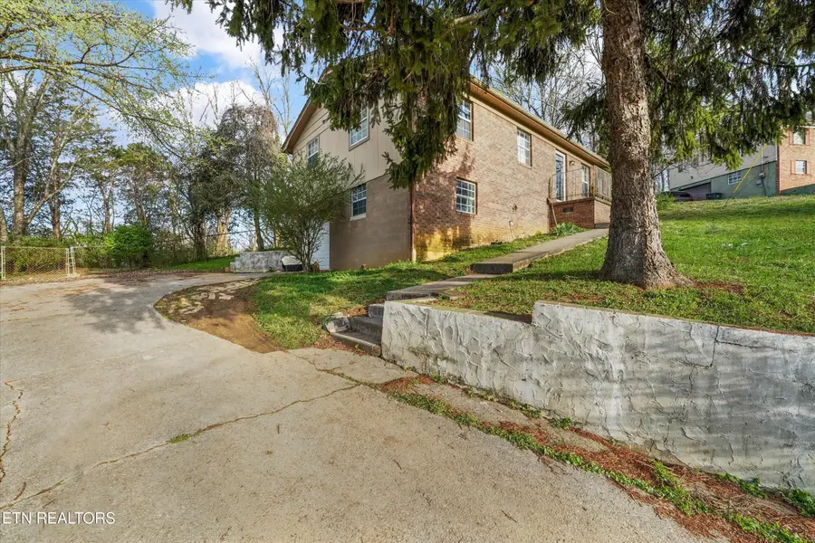 586 Randolph Drive, Morristown, TN 37813 - #3