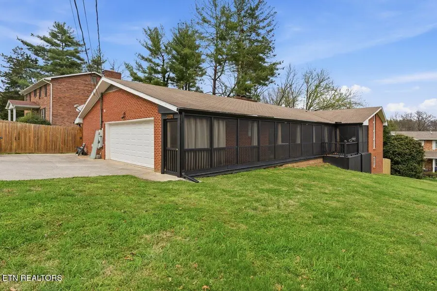 1414 Rosalyn Drive, Knoxville, TN 37914 - #2