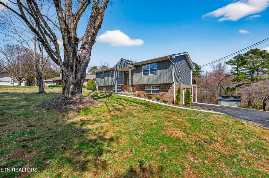 1205 Hoss Rd, Powell, TN 37849 - #2