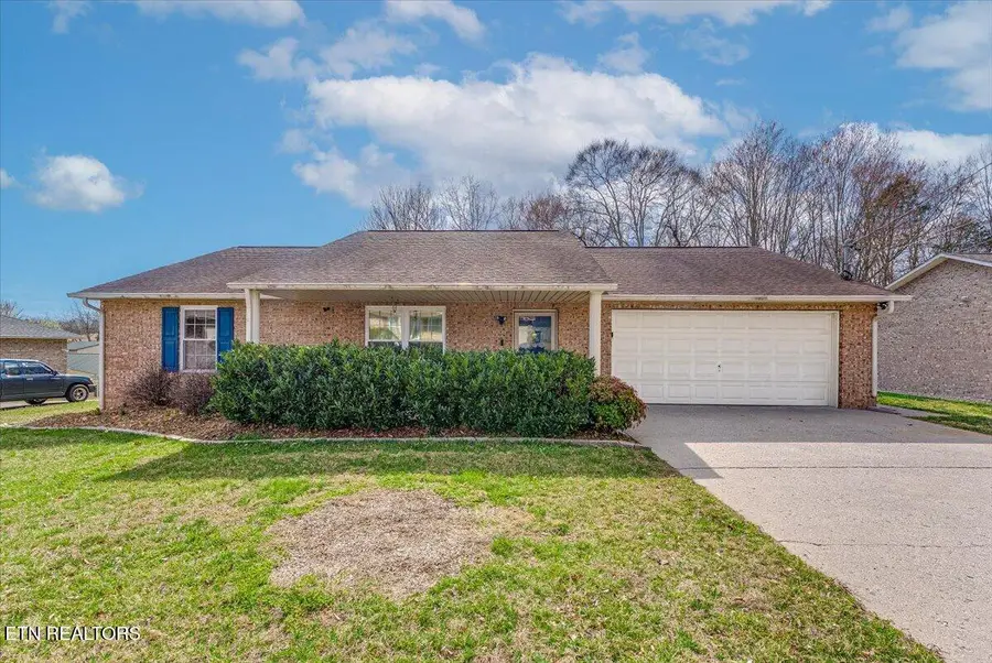 8143 Florence Gardens Rd, Knoxville, TN 37938 - #3