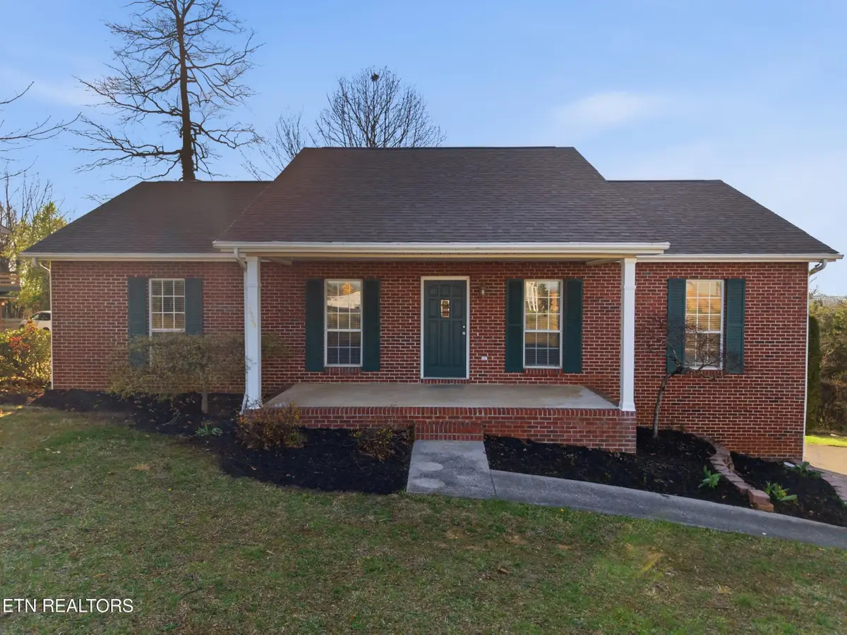 1629 Jett Rd, Maryville, TN 37804 - #1