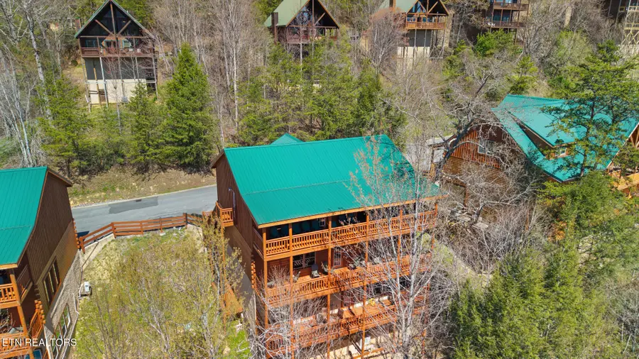 4355 Forest Ridge Way, Pigeon Forge, TN 37863 - #2