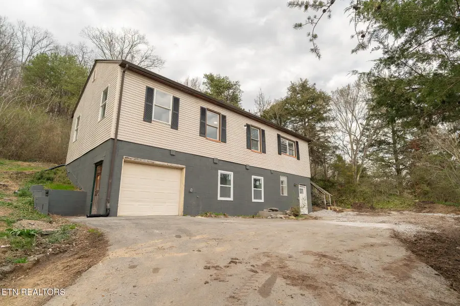 3515 Greenway Drive, Knoxville, TN 37918 - #2